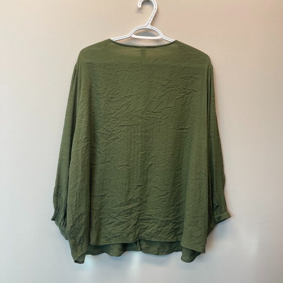 BP v-neck button down lightweight top - Picture 5 of 5